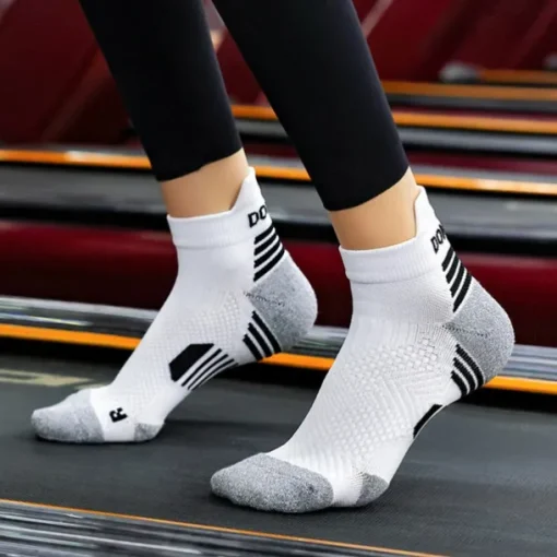 Men's 1 Pair Socks Crew Socks Anti-slip Socks Running Socks Black Navy Blue Color Stripes Spring, Fall, Winter, Summer