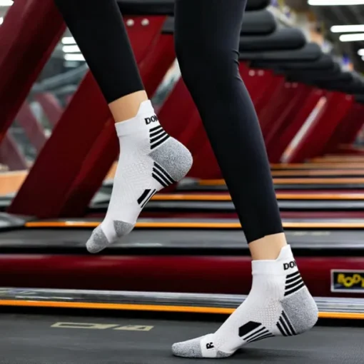 Men's 1 Pair Socks Crew Socks Anti-slip Socks Running Socks Black Navy Blue Color Stripes Spring, Fall, Winter, Summer