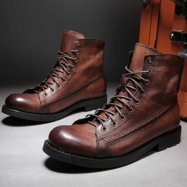Men's Black Faux Leather Lace-Up Combat Boots with Brogue Detailing, Vintage Style Motorcycle Boots for Rugged Outdoor and Casual Wear