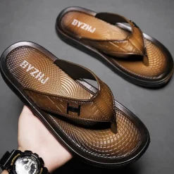 Men's Black Flip Flops with Comfortable Footbed, Casual Slip-On Design for Daily Wear and Relaxing