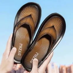 Men's Black Flip Flops with Comfortable Footbed, Casual Slip-On Design for Daily Wear and Relaxing