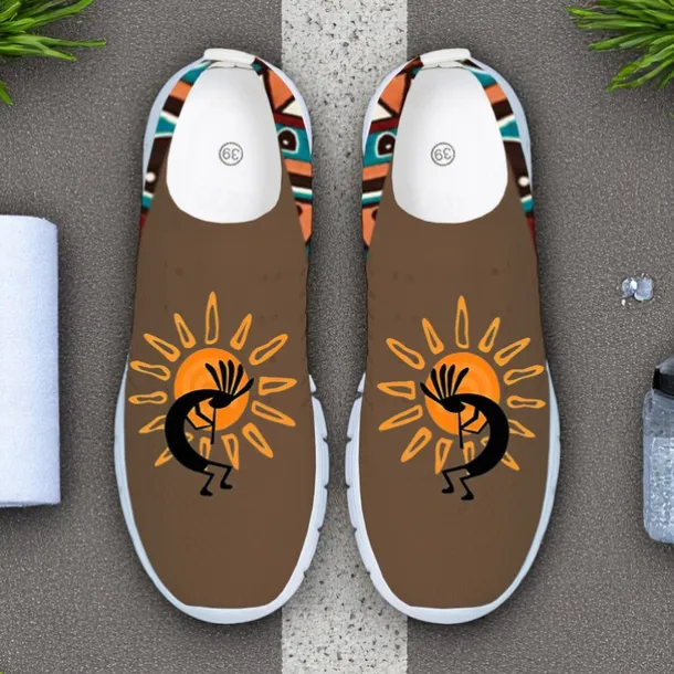 Men's Breathable Tribal Print Slip-On Walking Sneakers – Lightweight Flyknit Mesh Shoes for Casual Outdoor Activities