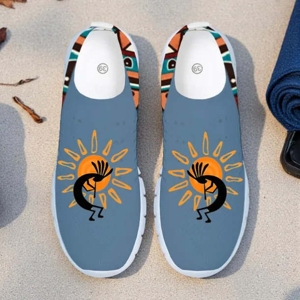 Men's Breathable Tribal Print Slip-On Walking Sneakers – Lightweight Flyknit Mesh Shoes for Casual Outdoor Activities