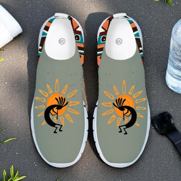 Men's Breathable Tribal Print Slip-On Walking Sneakers – Lightweight Flyknit Mesh Shoes for Casual Outdoor Activities
