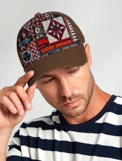 Men's Brown Baseball Cap with Colorful Tribal Print – Adjustable Casual Hat for Outdoor Activities and Festivals
