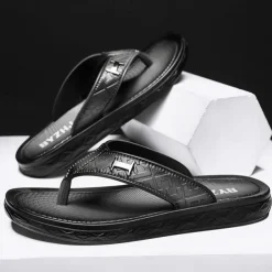 Men's Brown Casual Flip Flops with Textured Footbed and Adjustable Strap – Comfortable Outdoor Sandals for Summer and Beach Wear