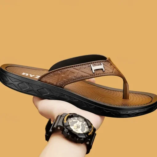 Men's Brown Casual Flip Flops with Textured Footbed and Adjustable Strap – Comfortable Outdoor Sandals for Summer and Beach Wear