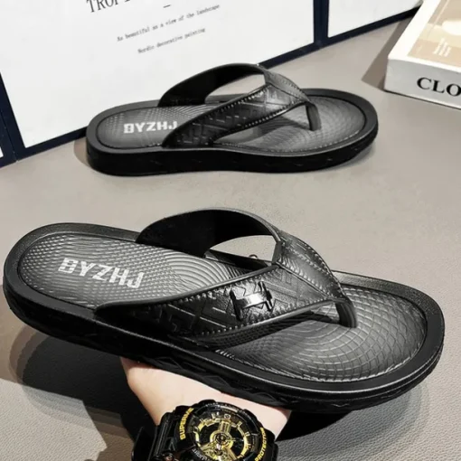 Men's Brown Casual Flip Flops with Textured Footbed and Adjustable Strap – Comfortable Outdoor Sandals for Summer and Beach Wear