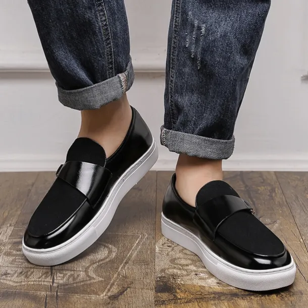 Men's Brown Faux Leather and Suede Loafers with Metal Buckle – Casual Slip-On Shoes with White Sole for Everyday Wear and Semi-Formal Occasions
