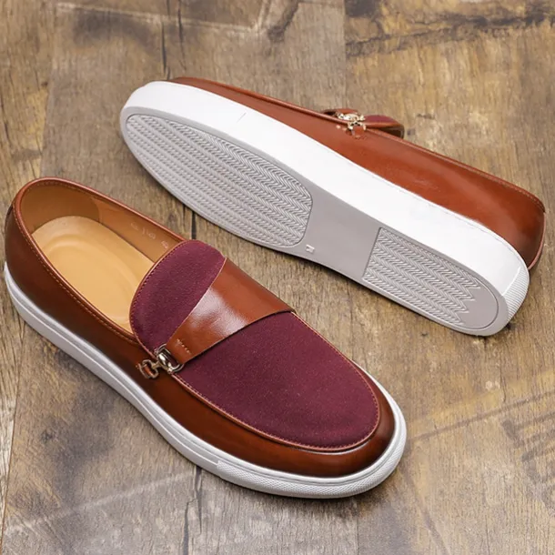 Men's Brown Faux Leather and Suede Loafers with Metal Buckle – Casual Slip-On Shoes with White Sole for Everyday Wear and Semi-Formal Occasions