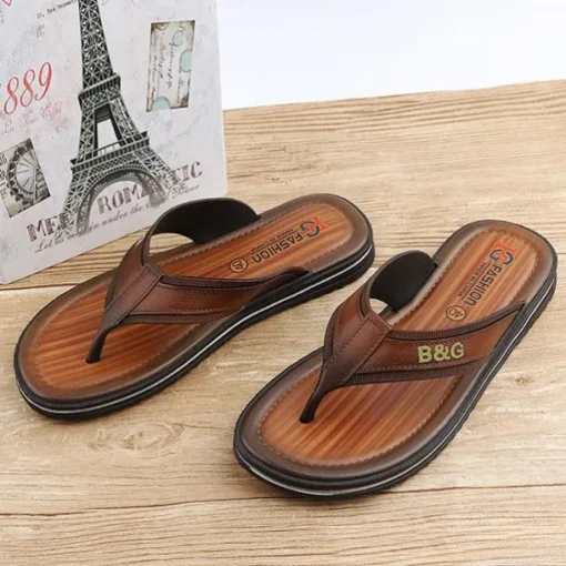 Men's Brown Flip Flop Sandals – Lightweight Non-Slip Beach Slippers with Cushioned Sole for Summer, Travel & Casual Wear