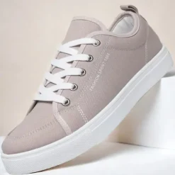 Men's Casual Canvas Sneakers – Lightweight Lace-Up Shoes with Durable Sole for Everyday Wear and Outdoor Activities