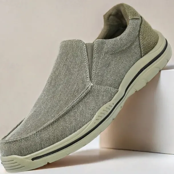 Men's Casual Slip-On Sneakers – Comfortable Canvas Shoes with Lightweight Sole for Outdoor Activities, Daily Wear & Vacation