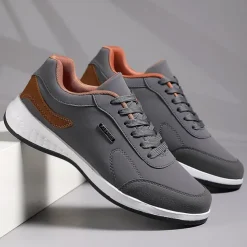 Men's Casual Tan Athletic Sneakers with Cushioned Sole and Lace-Up Design – Comfortable Everyday Walking Shoes