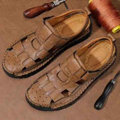 Men's Closed-Toe Suede Sandals - Lightweight Breathable Design with Adjustable Strap, Ideal for Summer Casual and Outdoor Activities