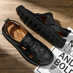 Men's Closed-Toe Suede Sandals - Lightweight Breathable Design with Adjustable Strap, Ideal for Summer Casual and Outdoor Activities