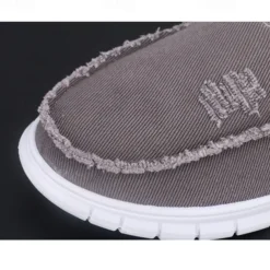 Men's Coral Slip-On Canvas Shoes with Frayed Edges – Casual and Comfortable Sneakers for Everyday Wear