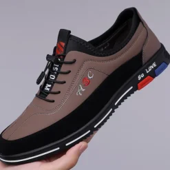 Men's Fashion Casual Sports Shoes – Brown and Black Lightweight Sneakers with Embroidered Design and Elastic Lace-Up Closure