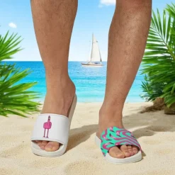 Men's Flamingo Themed Slide Sandals with Colorful Pattern – Casual & Fun Style for Beach, Poolside & Summer Vacations