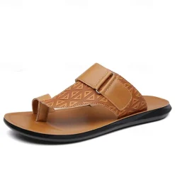 Men's Geometric Embossed Open-Toe Sandals – Adjustable Strap Design for Casual Beach and Summer Wear