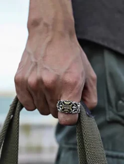 Men's Gothic Silver Ring with Cross Detail – Vintage Style Adjustable Band, Intricate Skull and Cross Design for Punk Rock Fashion