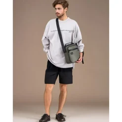 Men's Green Crossbody Messenger Bag with Multiple Zippered Pockets - Durable and Stylish for Everyday and Travel Use