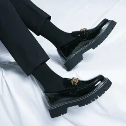 Men's Green Patent Faux Leather Loafers with Gold Chain Detail and Chunky Lug Sole – Modern Casual Footwear for Everyday Style