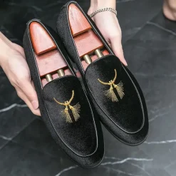 Men's Green Velvet Loafers with Gold Embroidery – Luxurious Slip-On Shoes for Formal Events and Weddings