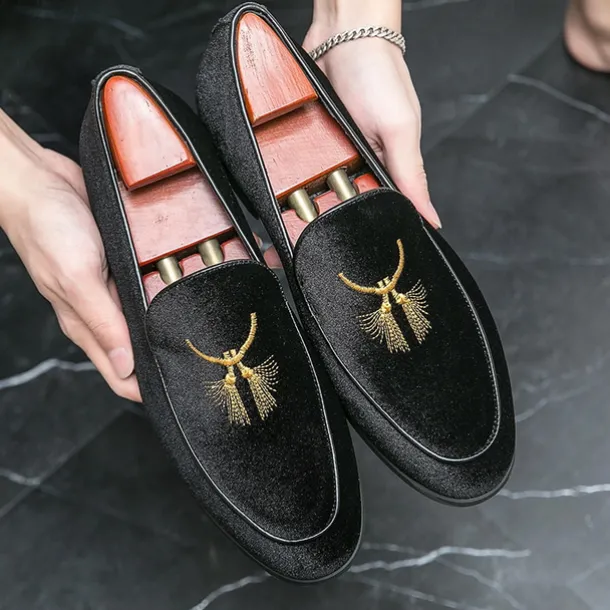 Men's Green Velvet Loafers with Gold Embroidery – Luxurious Slip-On Shoes for Formal Events and Weddings