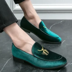 Men's Green Velvet Loafers with Gold Embroidery – Luxurious Slip-On Shoes for Formal Events and Weddings