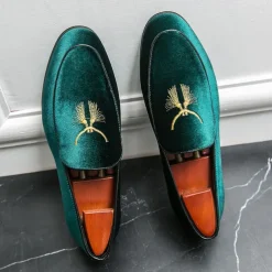 Men's Green Velvet Loafers with Gold Embroidery – Luxurious Slip-On Shoes for Formal Events and Weddings