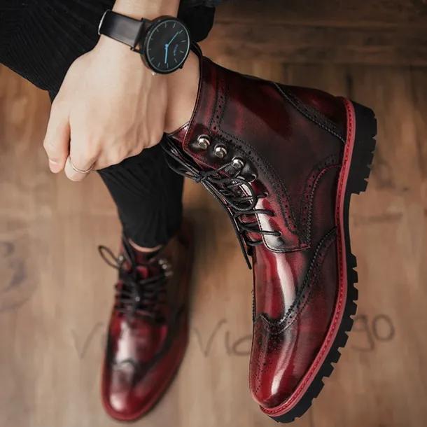 Men's Hand-Painted Brogue Ankle Boots with Lace-Up Design, Faux Leather Upper, and Rugged Sole – Stylish Vintage Casual Footwear