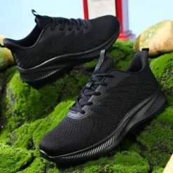 Men's Lightweight Red Mesh Running Shoes - Breathable Athletic Sneakers for Sports and Casual Wear