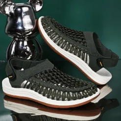 Men's Outdoor Sandals with Adjustable Strap, Breathable Mesh Design and Durable Sole for Hiking, Beach and Summer Activities