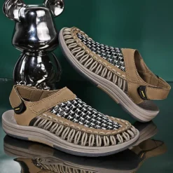 Men's Outdoor Sandals with Adjustable Strap, Breathable Mesh Design and Durable Sole for Hiking, Beach and Summer Activities