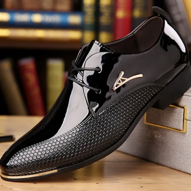 Men's Patent Leather Oxford Shoes - Sleek Lace-Up Formal Dress Shoes with Textured Design for Business and Special Occasions
