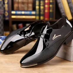 Men's Patent Leather Oxford Shoes - Sleek Lace-Up Formal Dress Shoes with Textured Design for Business and Special Occasions