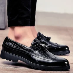 Men's Red and Black Crocodile Pattern Loafers - Stylish Tassel Slip-On Shoes for Formal and Casual Wear