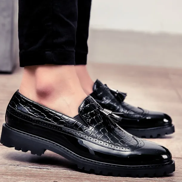 Men's Red and Black Crocodile Pattern Loafers - Stylish Tassel Slip-On Shoes for Formal and Casual Wear