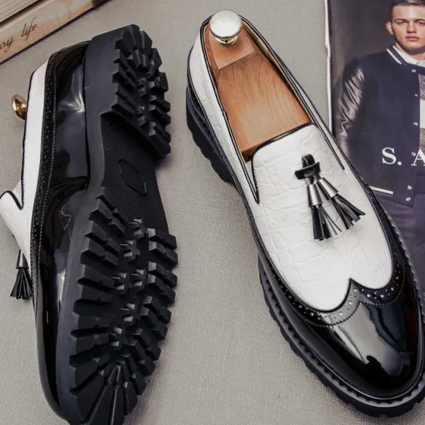 Men's Red and Black Crocodile Pattern Loafers - Stylish Tassel Slip-On Shoes for Formal and Casual Wear