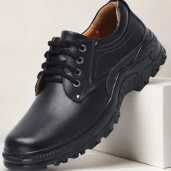 Men's Red-Brown Lace-Up Shoes with Cushioned Memory Foam Soles - Stylish and Supportive for Business Casual Outfits and Weekend Getaways