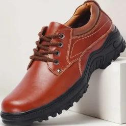Men's Red-Brown Lace-Up Shoes with Cushioned Memory Foam Soles - Stylish and Supportive for Business Casual Outfits and Weekend Getaways