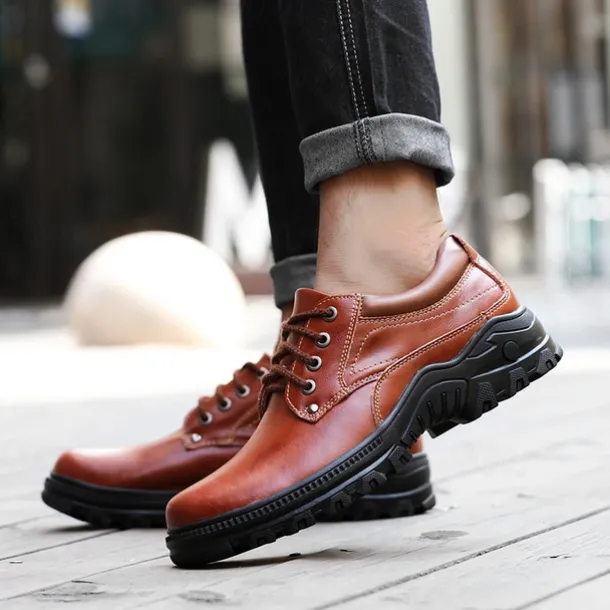 Men's Red-Brown Lace-Up Shoes with Cushioned Memory Foam Soles - Stylish and Supportive for Business Casual Outfits and Weekend Getaways