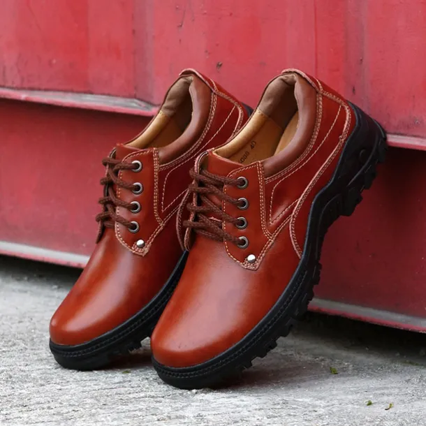 Men's Red-Brown Lace-Up Shoes with Cushioned Memory Foam Soles - Stylish and Supportive for Business Casual Outfits and Weekend Getaways