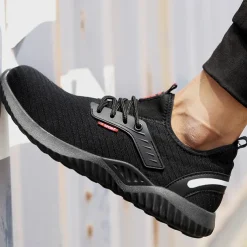 Men's Sneakers Work Shoes Safety Shoes Lightweight Plus Size Safety Shoes Stainless Steel Tissage Volant Breathable Non-slipping Wear Proof Black Spring & Summer