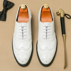 Men's Two-Tone Wingtip Oxford Brogue Shoes in Brown and White, Genuine Leather Gatsby-Inspired 1920s Vintage Dress Shoes for Wedding, Jazz Party, and Formal Events