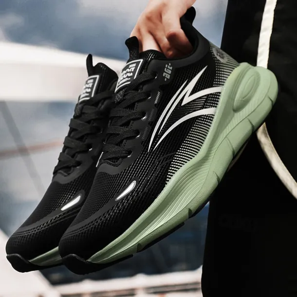 Men's Warm Lined Running Sneakers, Lightweight Cushioned Athletic Shoes with Lace-Up Design for Winter Outdoor Sports and Daily Wear