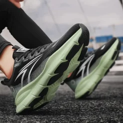 Men's Warm Lined Running Sneakers, Lightweight Cushioned Athletic Shoes with Lace-Up Design for Winter Outdoor Sports and Daily Wear