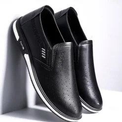 Men's White Slip-On Loafers – Casual Lightweight Breathable Shoes for Summer Walking and Outdoor Activities