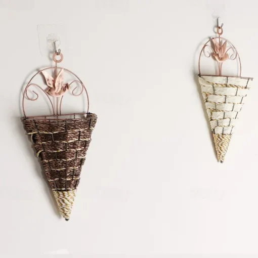 Mental Wall Art Artificial Vase Basket for Flower Arranging Triangle Wall Hanging Iron Rattan Wall Hanging Flower Holder Interior Decoration